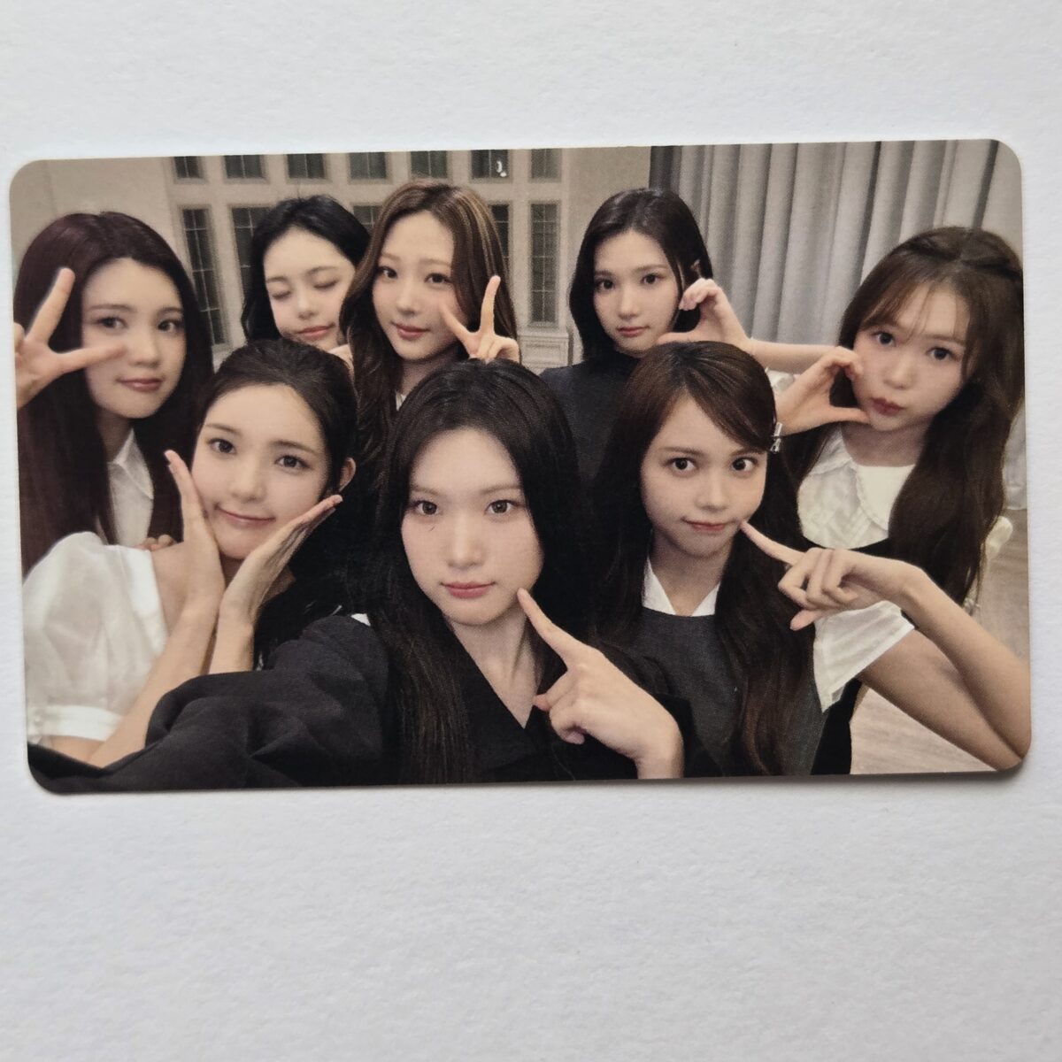 hearts2hearts FOCUS HMV LUCKY DRAW photocard