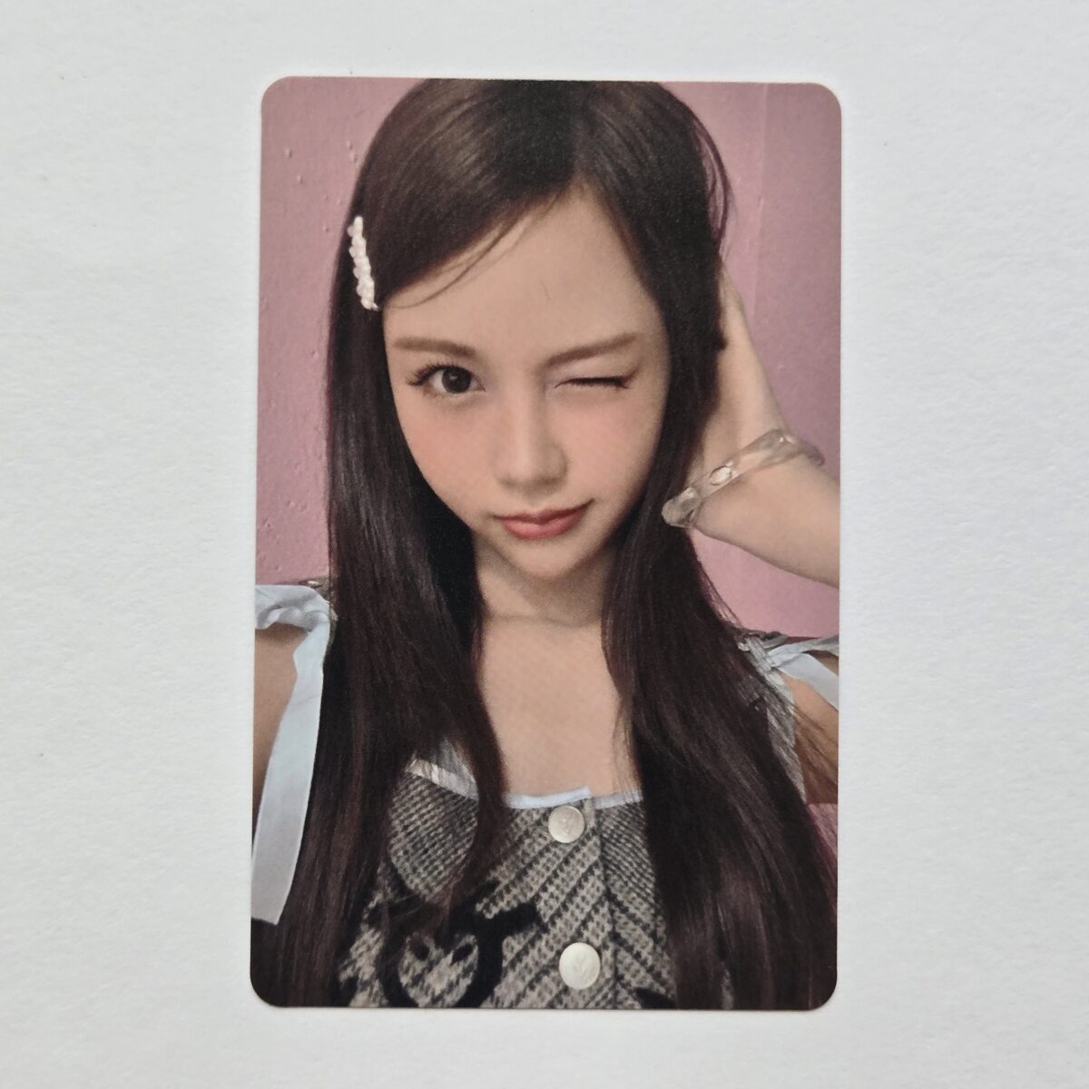 hearts2hearts FOCUS HMV LUCKY DRAW photocard