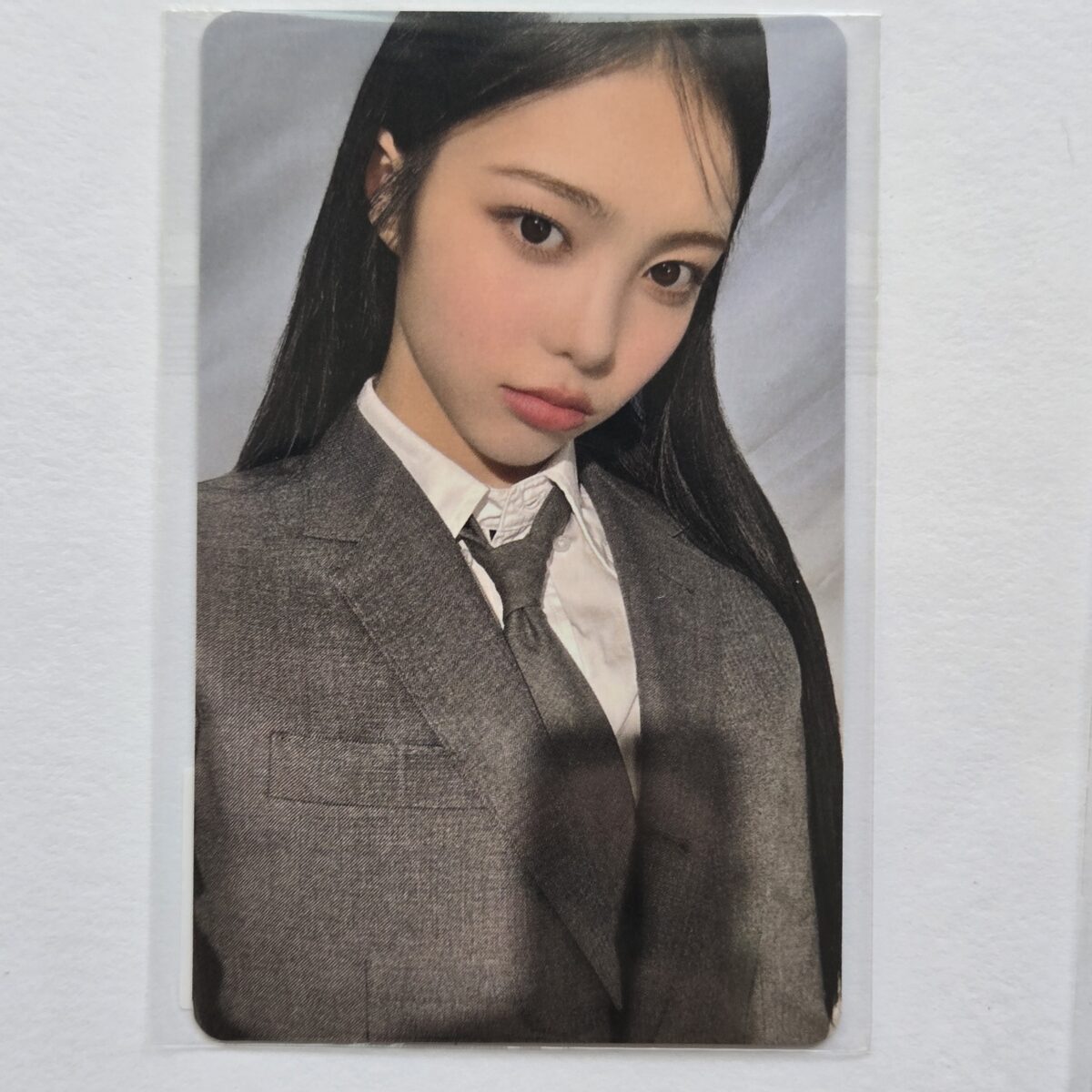hearts2hearts FOCUS Weverse POB photocard