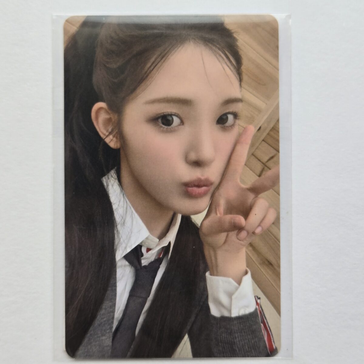 hearts2hearts FOCUS Weverse POB photocard