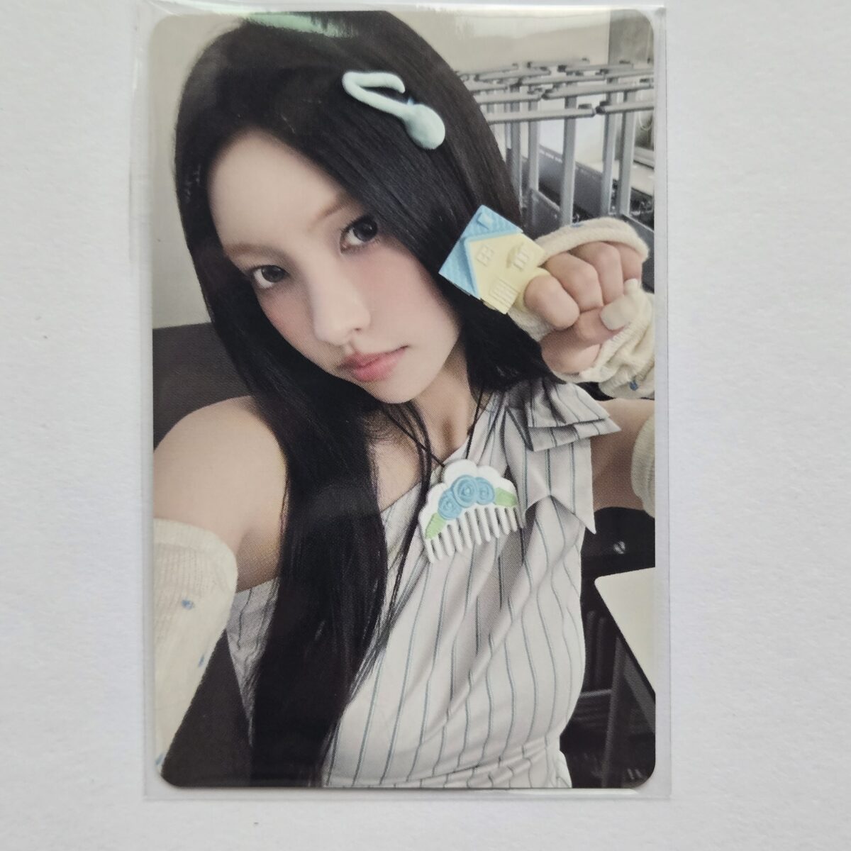 ILLIT Not Cute Anymore Weverse Lucky Draw Photocard — Yuna
